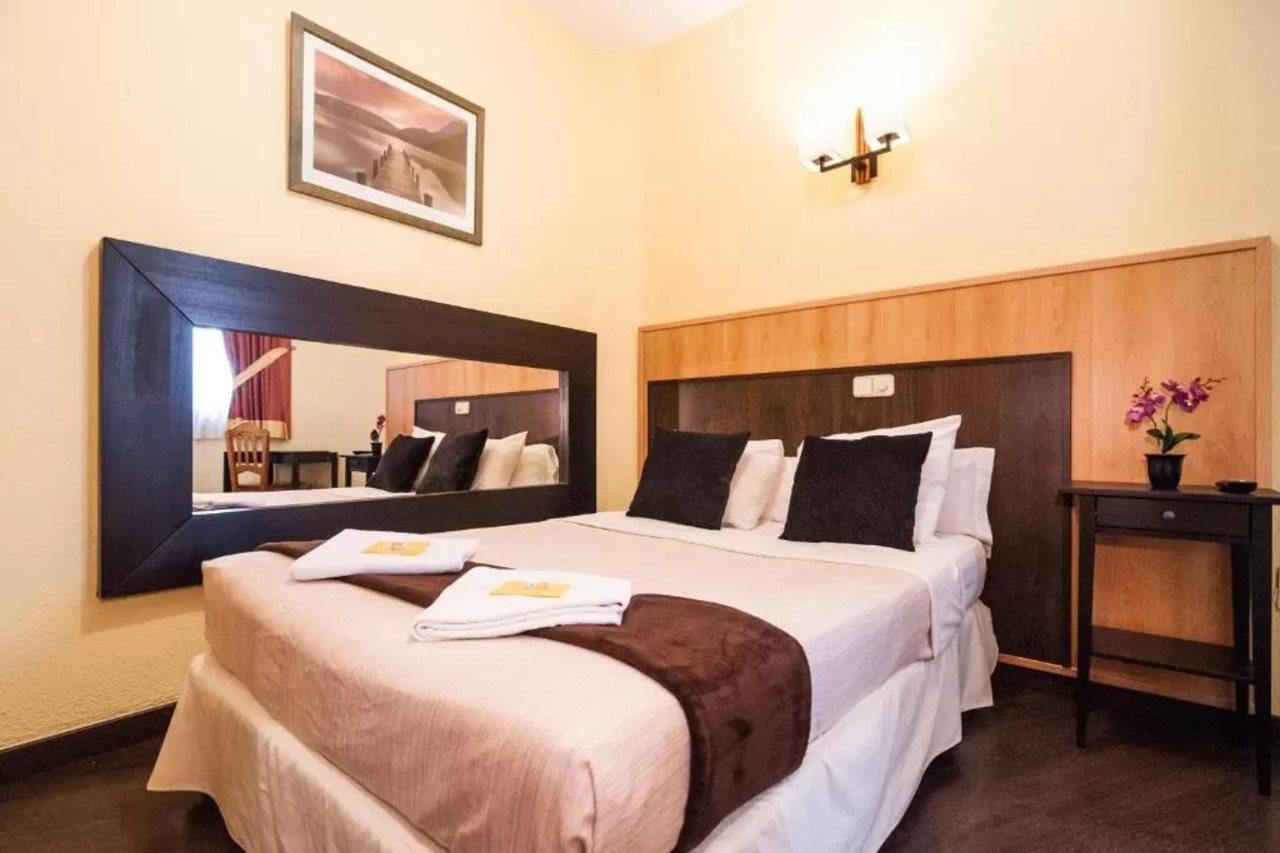 Hostal Gallardo Madrid Kültér fotó