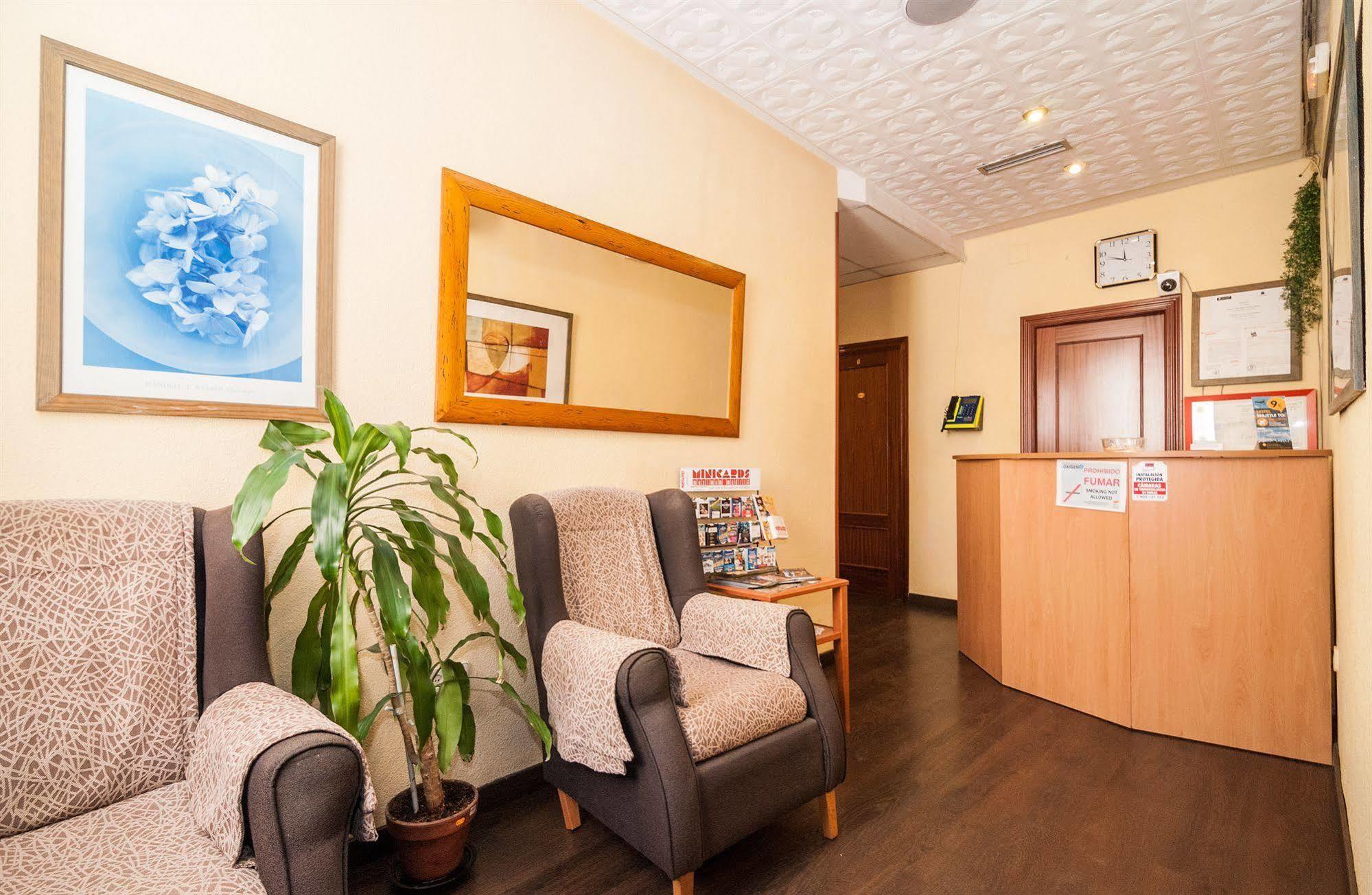 Hostal Gallardo Madrid Kültér fotó