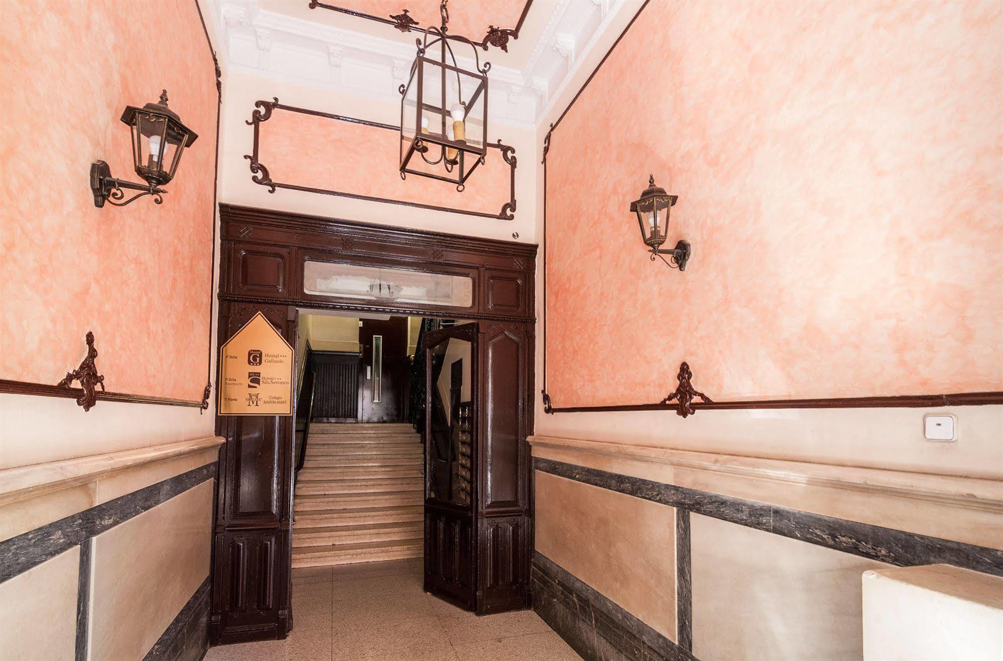 Hostal Gallardo Madrid Kültér fotó