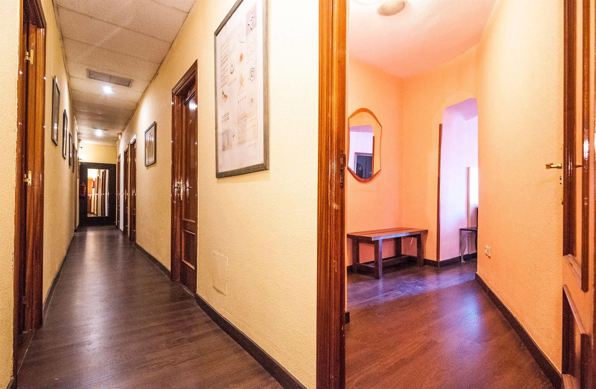 Hostal Gallardo Madrid Kültér fotó